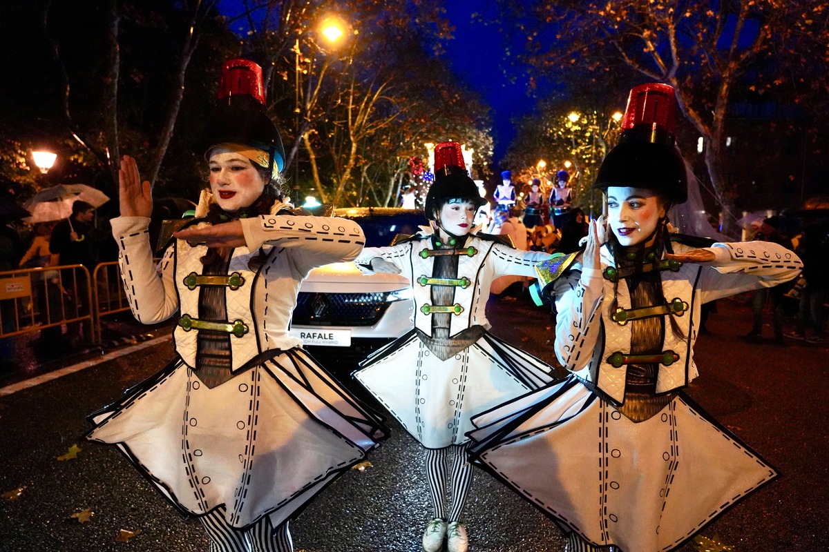 Cabalgata de los Reyes Magos en Valladolid.  / LETICIA PÉREZ / ICAL