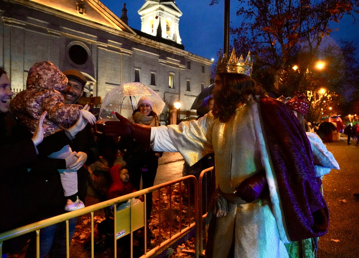 Cabalgata de los Reyes Magos en Valladolid.  / LETICIA PÉREZ / ICAL