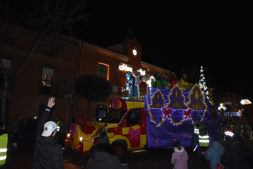 Los Reyes Magos llegan a Cigales en vehículo descapotable