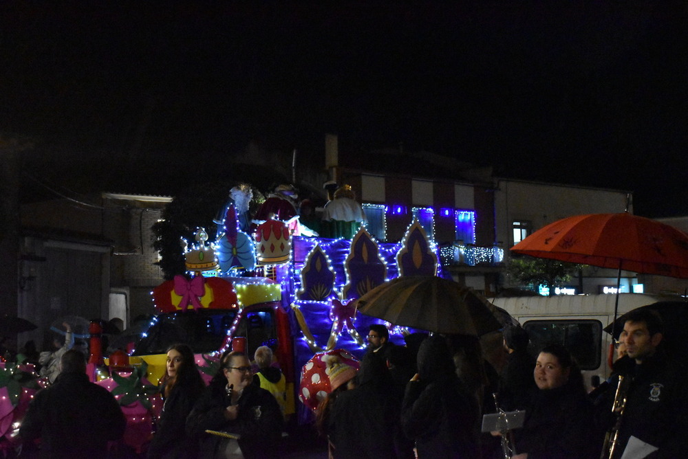 Los Reyes Magos llegan a Cigales en vehículo descapotable