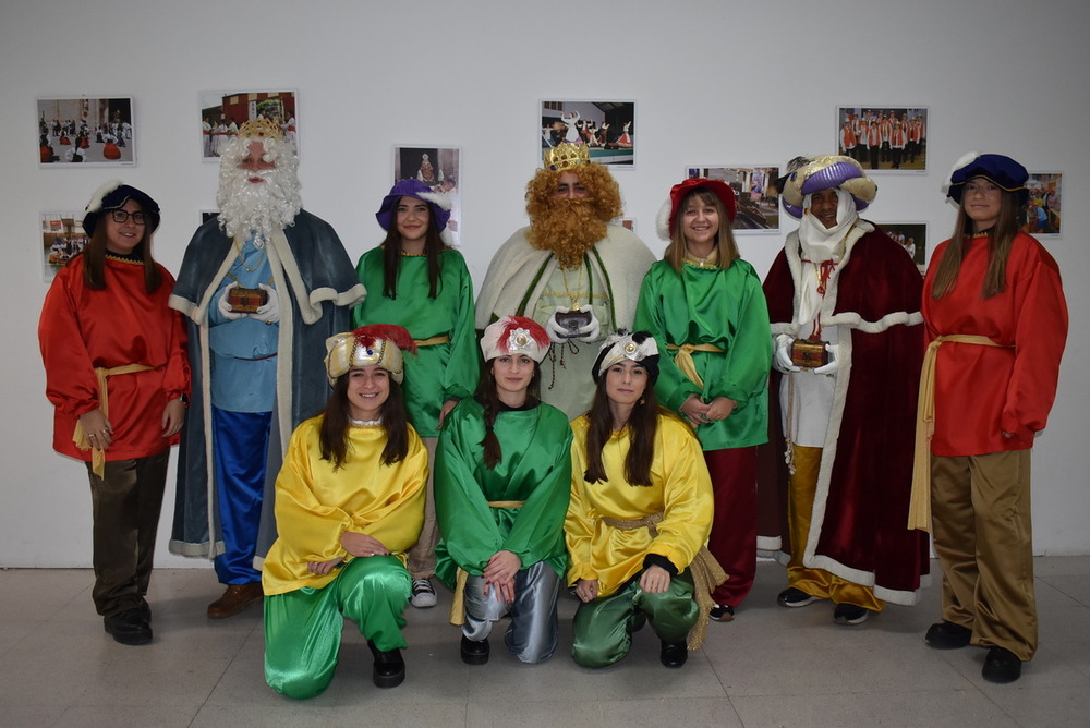 Los Reyes Magos llegan a Cigales en vehículo descapotable