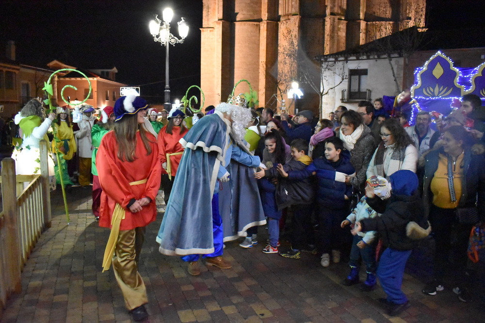 Los Reyes Magos llegan a Cigales en vehículo descapotable