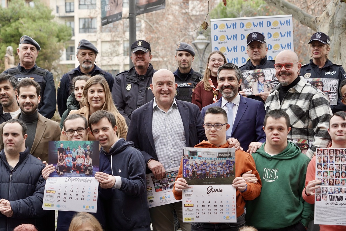 Presentación del calendario solidario de Down Valladolid  / MIRIAM CHACÓN / ICAL