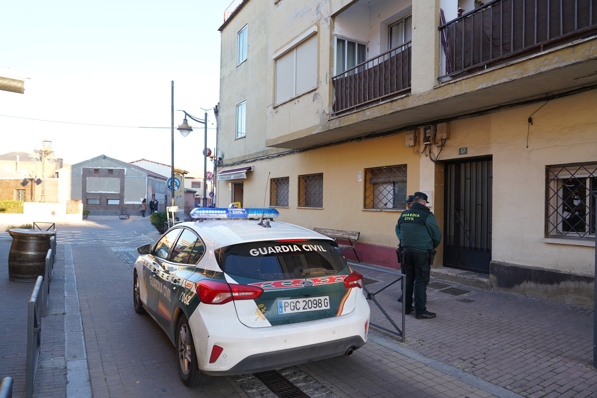 Un hombre mata a puñaladas a la pareja de su ex en Viana de Cega, tras acceder a su domicilio de madrugada