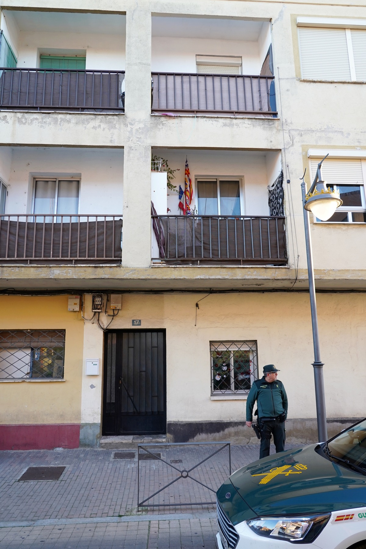 Un hombre mata a puñaladas a la pareja de su ex en Viana de Cega, tras acceder a su domicilio de madrugada  / MIRIAM CHACÓN / ICAL