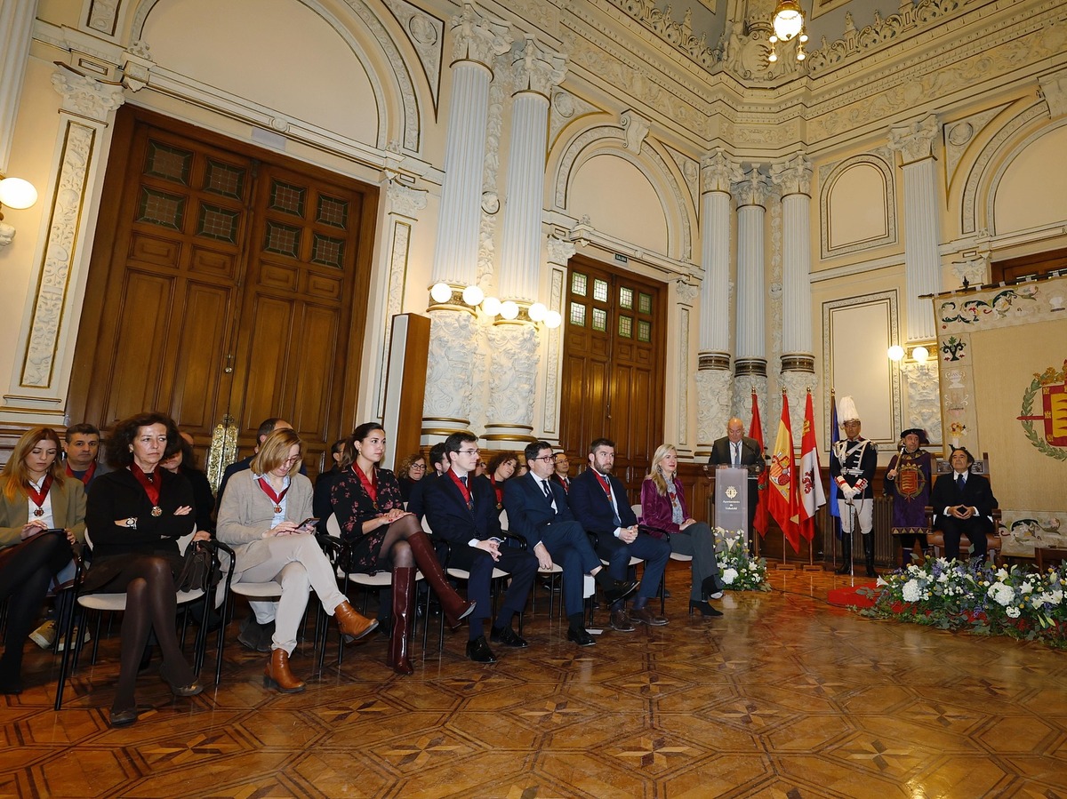 Nombramiento de Enrique Cornejo como Hijo Predilecto de Valladolid  / AYUNTAMIENTO DE VALLADOLID