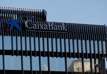 CaixaBank deshace su participación del 2,54% en Telefónica