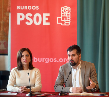 El PSOE recula y afirma que León «no se va a ningún sitio»