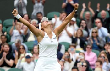 Jessica Bouzas derriba a la vigente campeona de Wimbledon