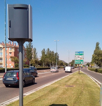 El radar de la avenida de Zamora pone una multa cada 1,5 horas