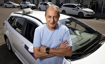 'La falta de taxis a algunas horas es culpa del Ayuntamiento'