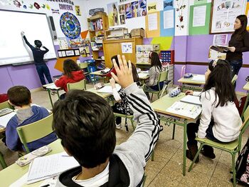 Todos los centros educativos estarán cableados en 2025