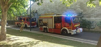 Los Bomberos actúan por caídas de ramas y chapas de tejados