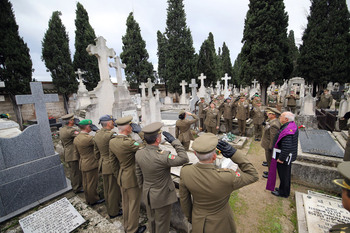 Homenaje a los militares que dieron su vida por la patria