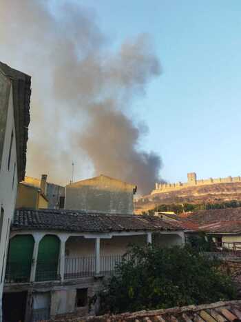 Los bomberos sofocan rápidamente un incendio en Peñafiel