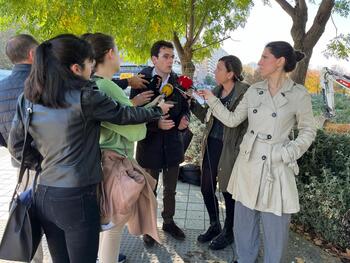 Critican la destrucción del carril bici de Isabel la Católica