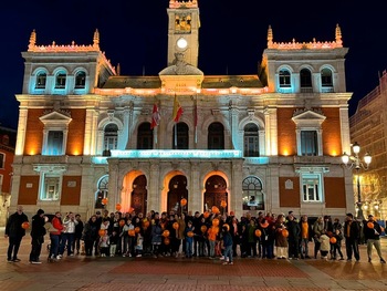 Valladolid se ilumina de naranja por el TDAH