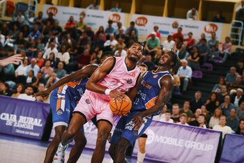 Contundente derrota ante el Flexicar Fuenlabrada (62-96)