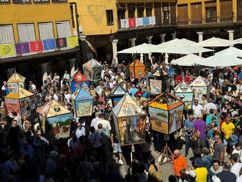 Tordesillas arranca sus fiestas con la exposición de faroles