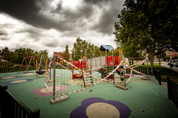 Quejas por el estado de los parques de niños de La Cistérniga