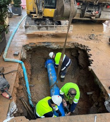 Aquavall repara la avería en la calle Santiago