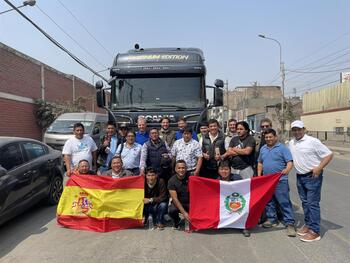 La patronal del transporte busca conductores en Perú