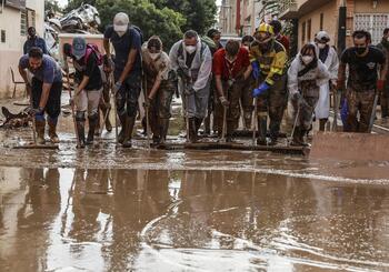 La FEMP destaca la solidaridad de los municipios ante la DANA