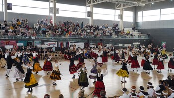 Conrado Íscar destaca el folclore por revivir tradiciones