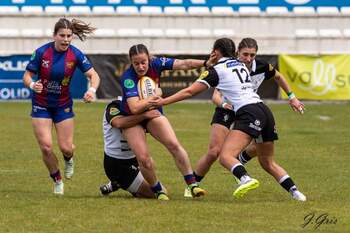 El Salvador femenino gana con solvencia al Barcelona