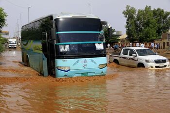 Al menos 68 muertos y 130 heridos por las inundaciones en Sudán