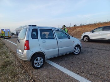 Herido al dar su coche varias vueltas de campana en la A-6