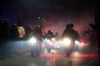 Unos 8.000 'motauros' participan en el desfile de antorchas