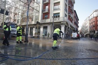 Rotura de una tubería en la calle San...